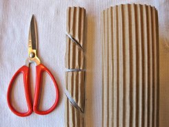 Πώς να φτιάξετε διακοσμητικά κούτσουρα από χαρτόνι